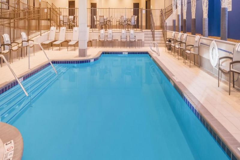 Holiday Inn - Terre Haute, an IHG Hotel Exterior foto
